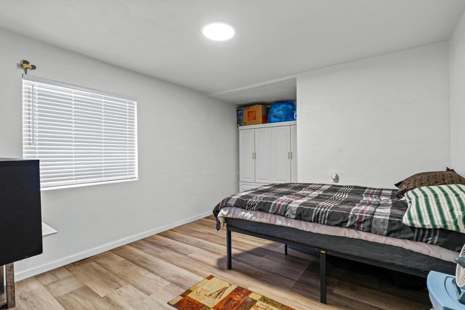 1432 Page Ct, Modesto, CA 95354