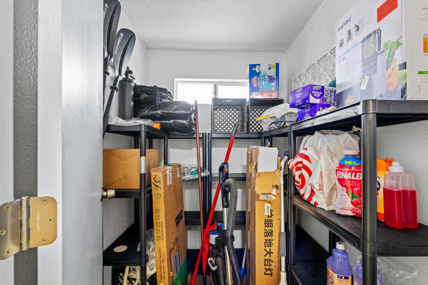 1432 Page Ct, Modesto, CA 95354