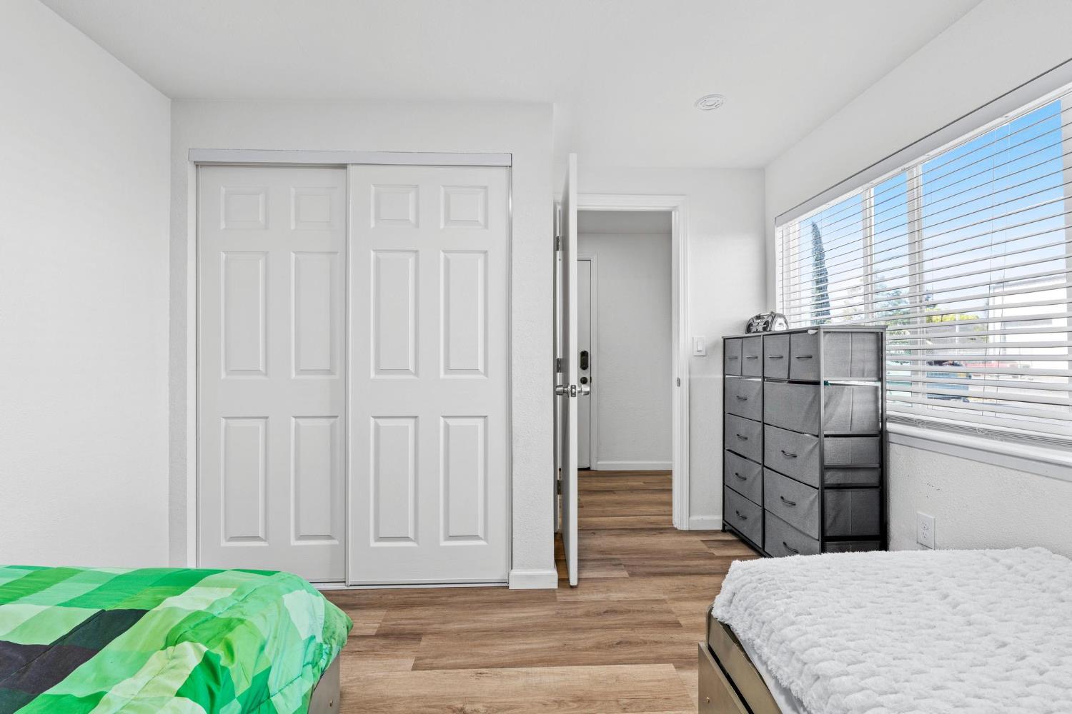 1432 Page Ct, Modesto, CA 95354