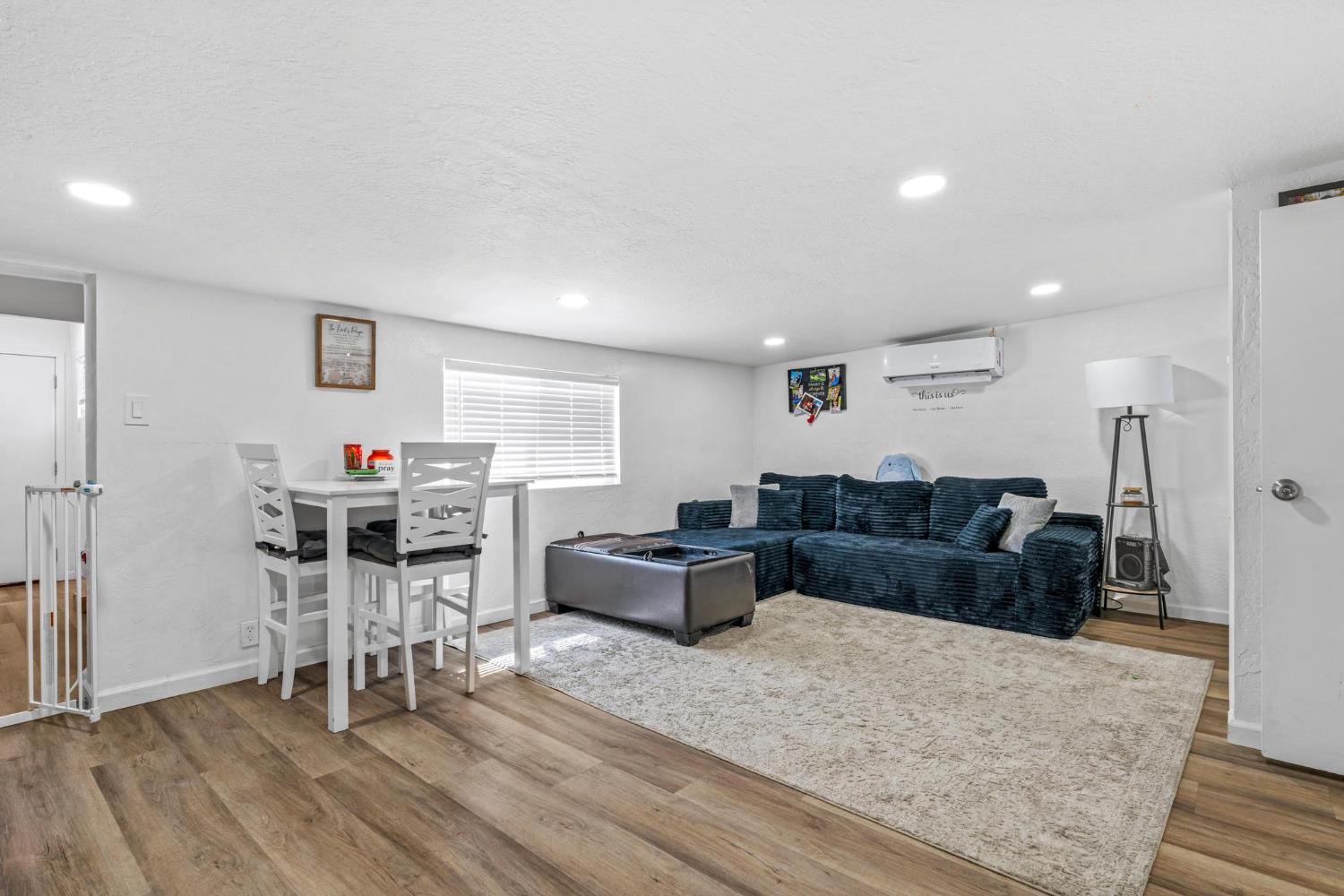 1432 Page Ct, Modesto, CA 95354