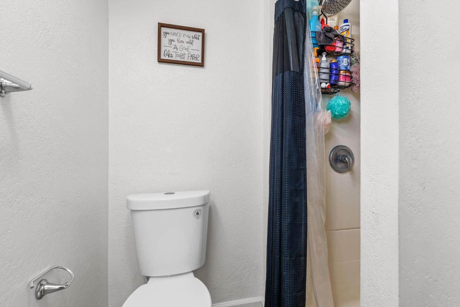 1432 Page Ct, Modesto, CA 95354