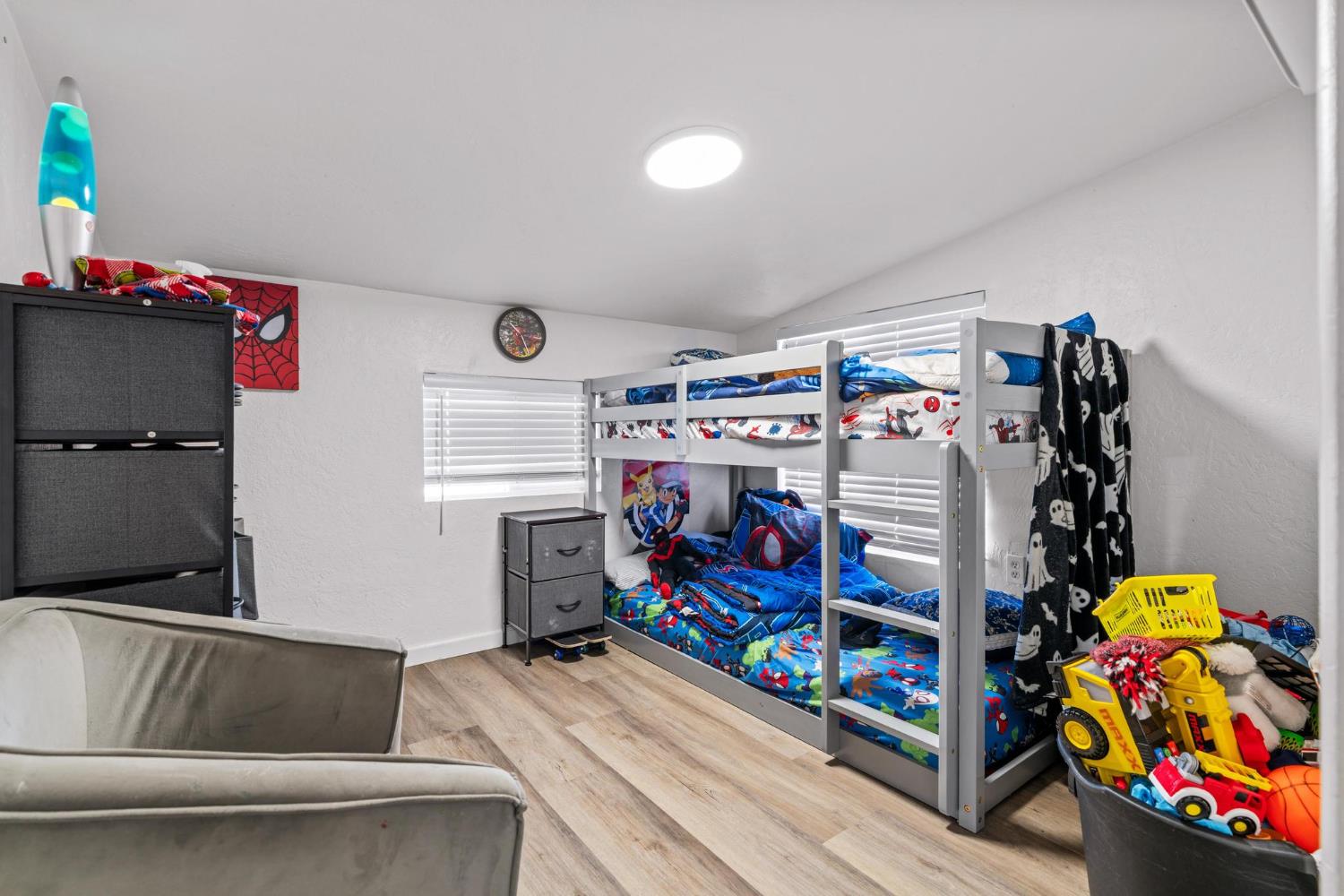 1432 Page Ct, Modesto, CA 95354