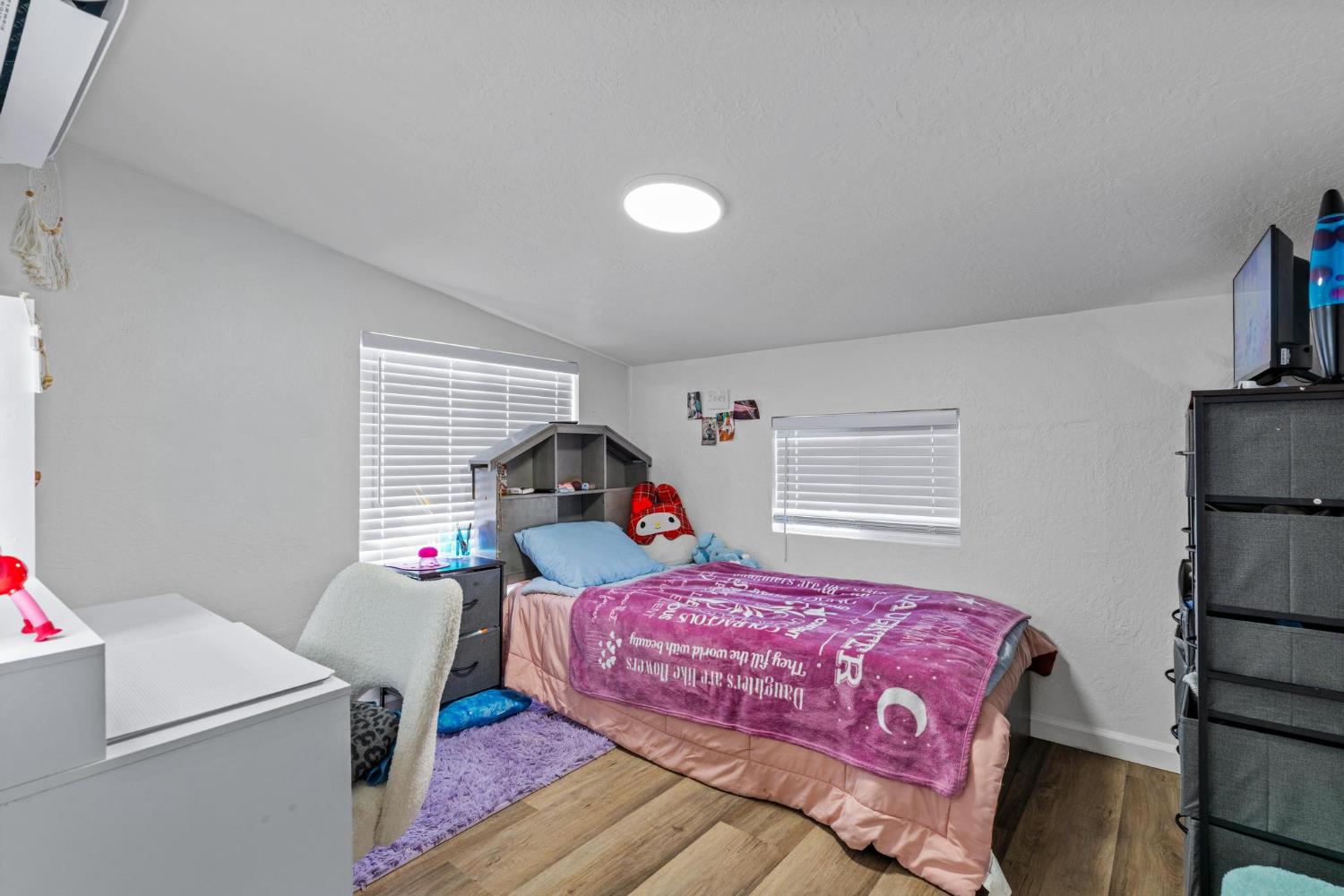 1432 Page Ct, Modesto, CA 95354