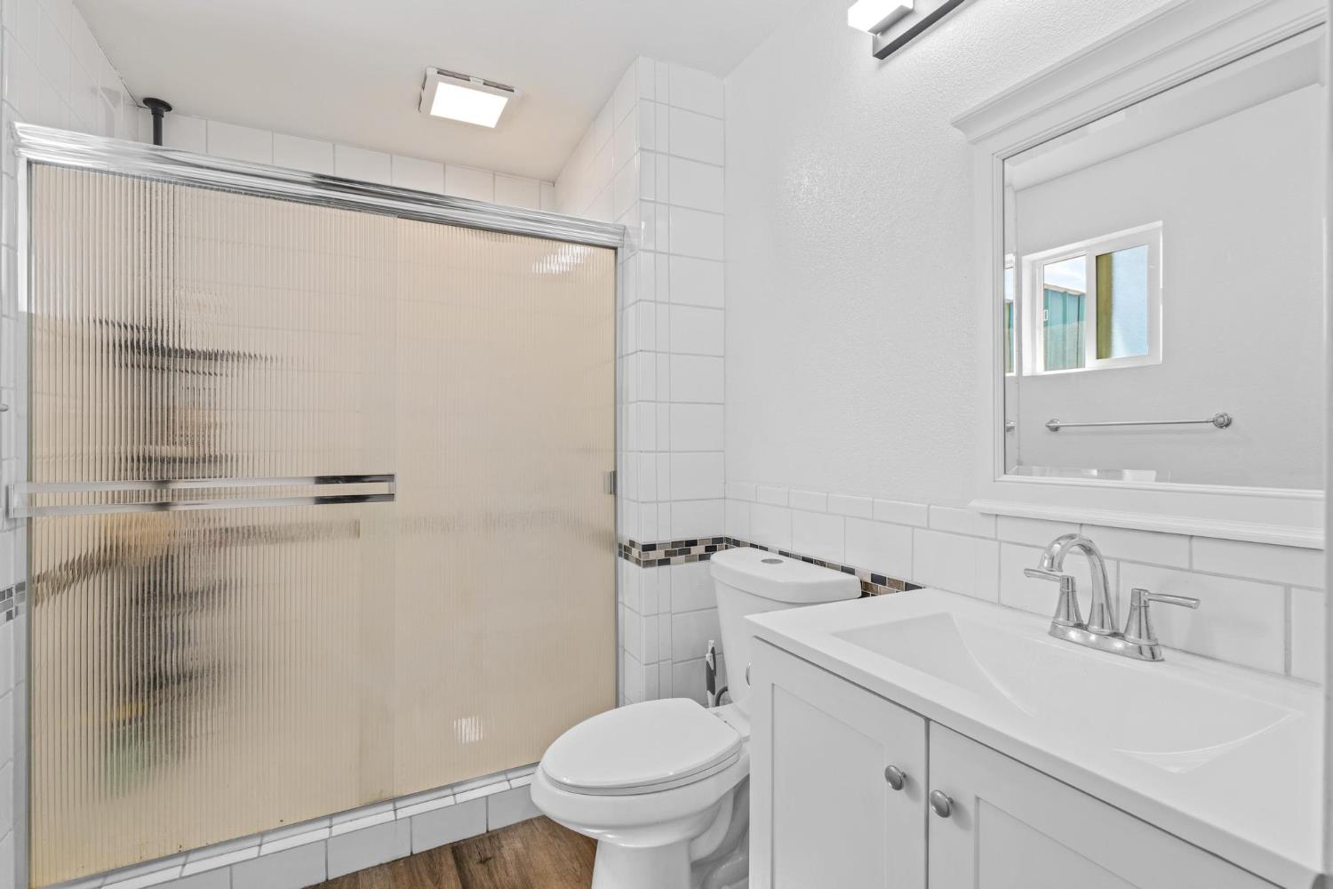 1432 Page Ct, Modesto, CA 95354