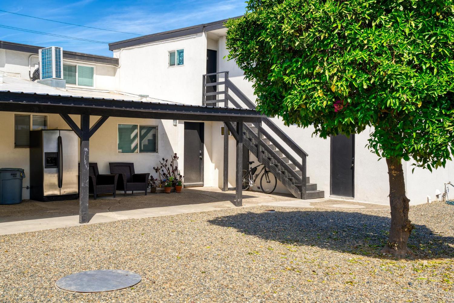 1432 Page Ct, Modesto, CA 95354