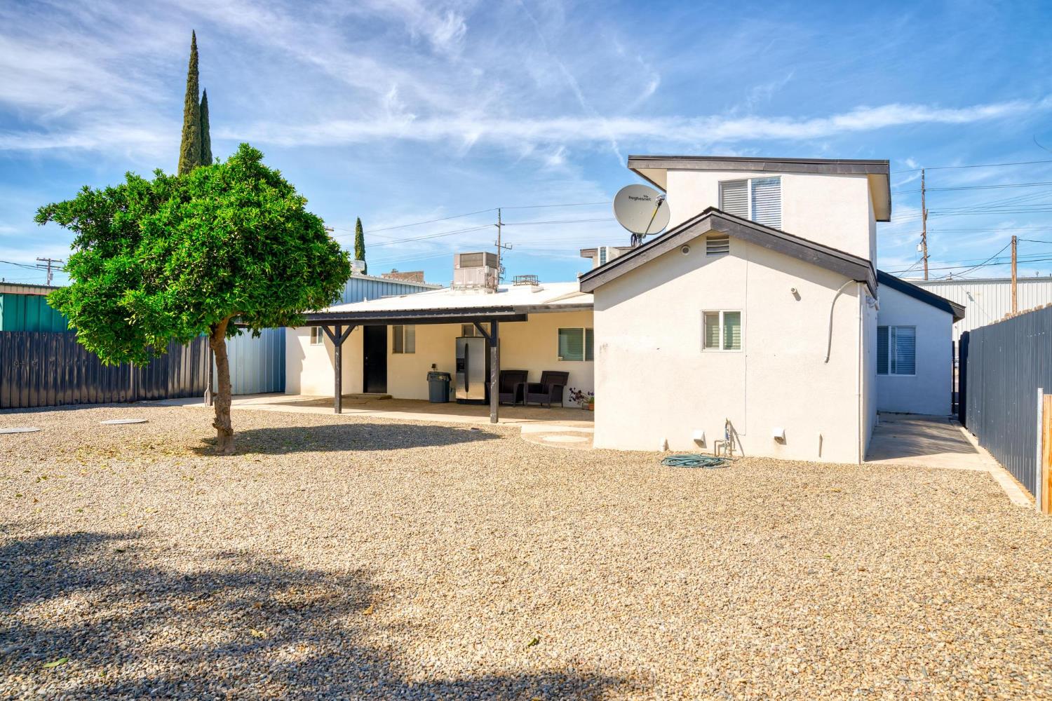 1432 Page Ct, Modesto, CA 95354