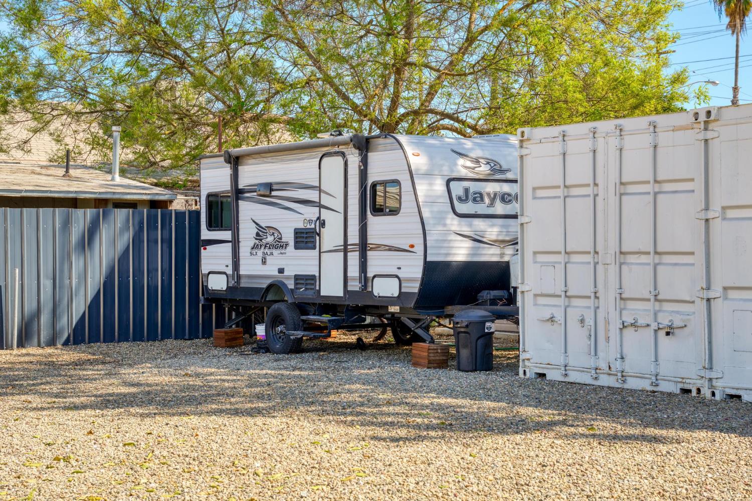 1432 Page Ct, Modesto, CA 95354