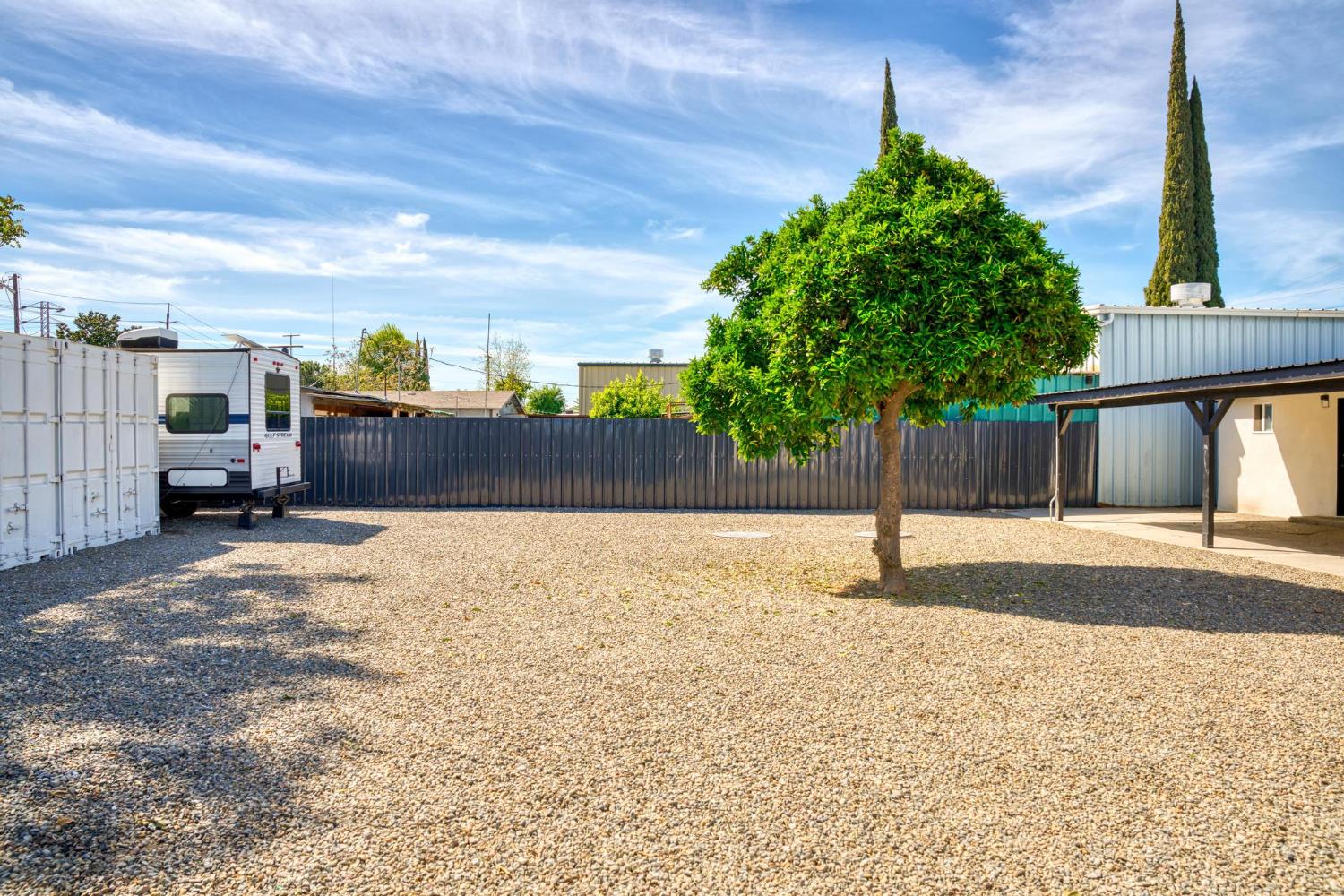 1432 Page Ct, Modesto, CA 95354