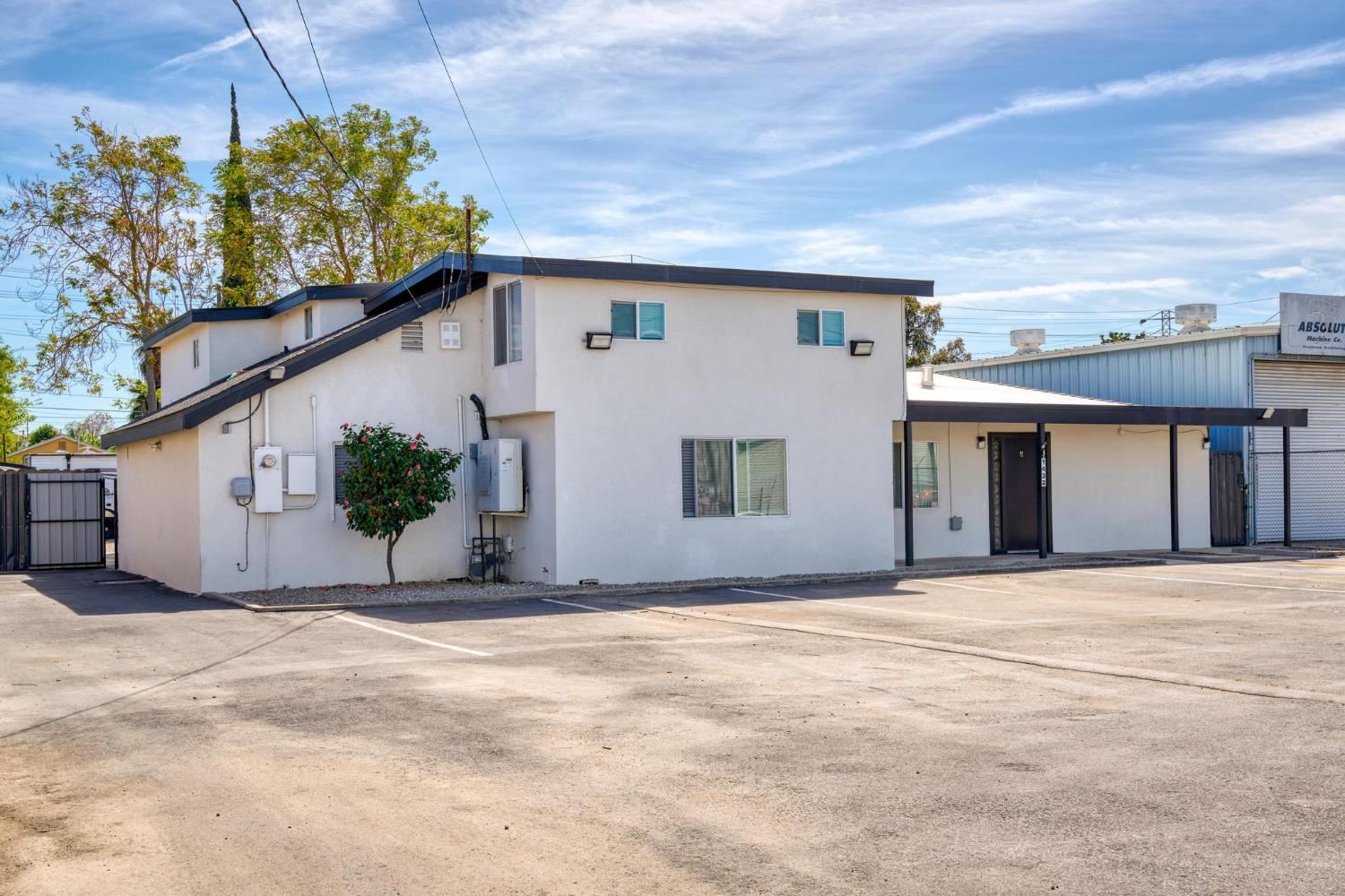 1432 Page Ct, Modesto, CA 95354