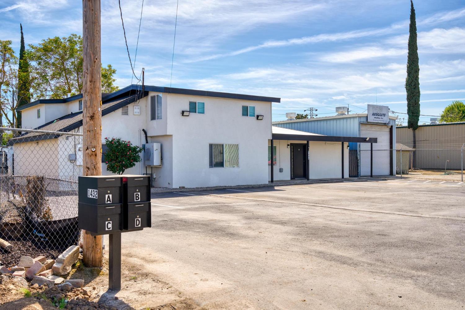 1432 Page Ct, Modesto, CA 95354