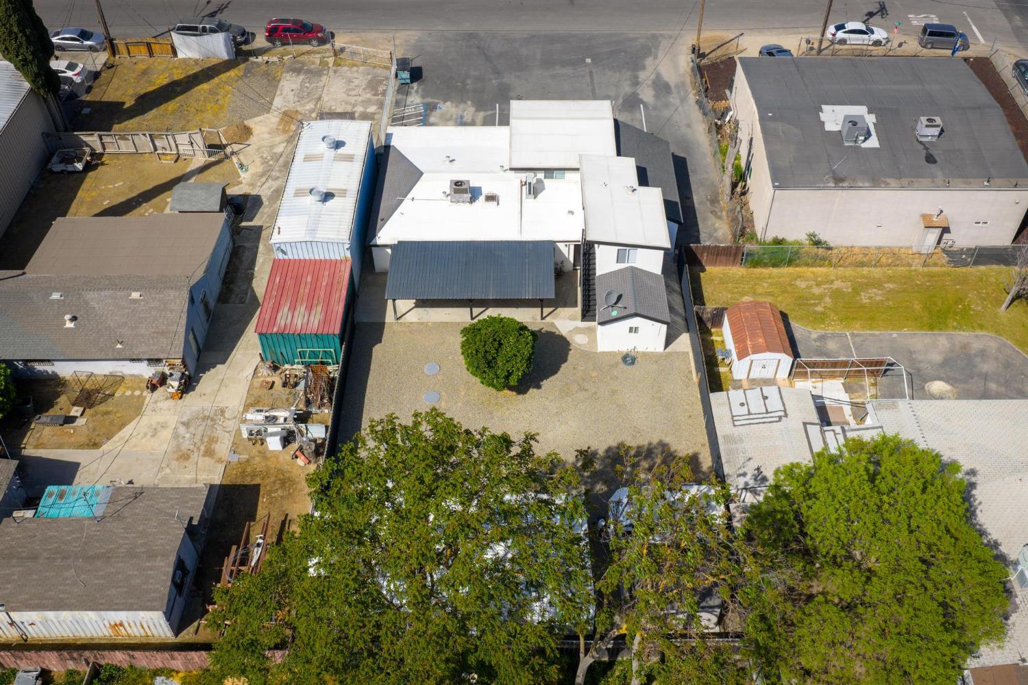 1432 Page Ct, Modesto, CA 95354