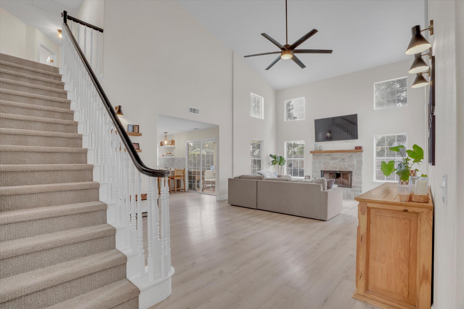 710 Vermeulen Dr, Ripon, CA 95366