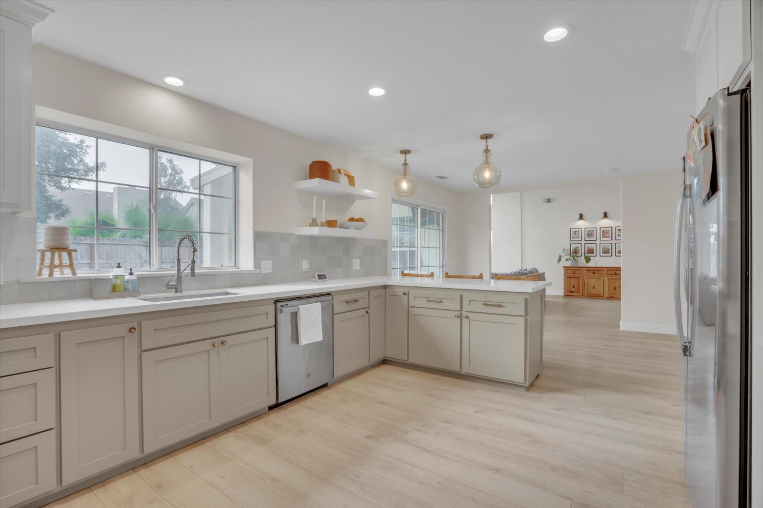 710 Vermeulen Dr, Ripon, CA 95366