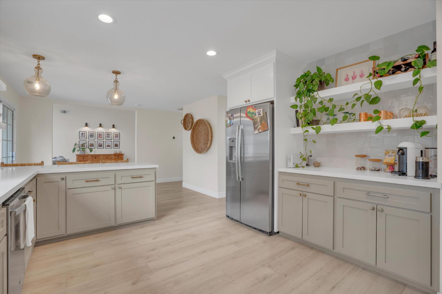 710 Vermeulen Dr, Ripon, CA 95366