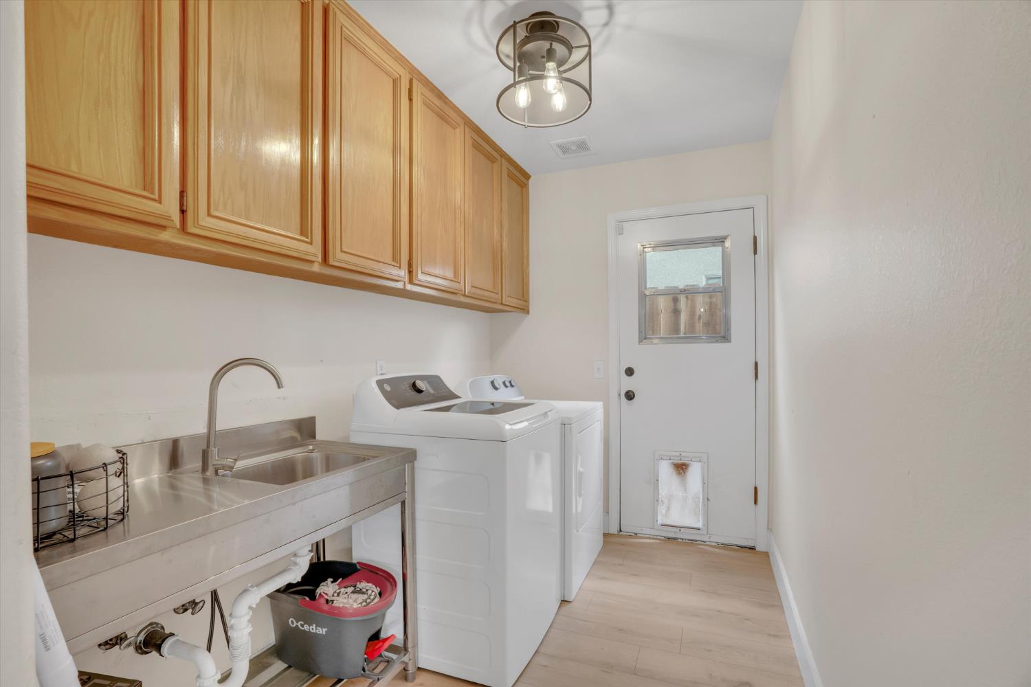 710 Vermeulen Dr, Ripon, CA 95366