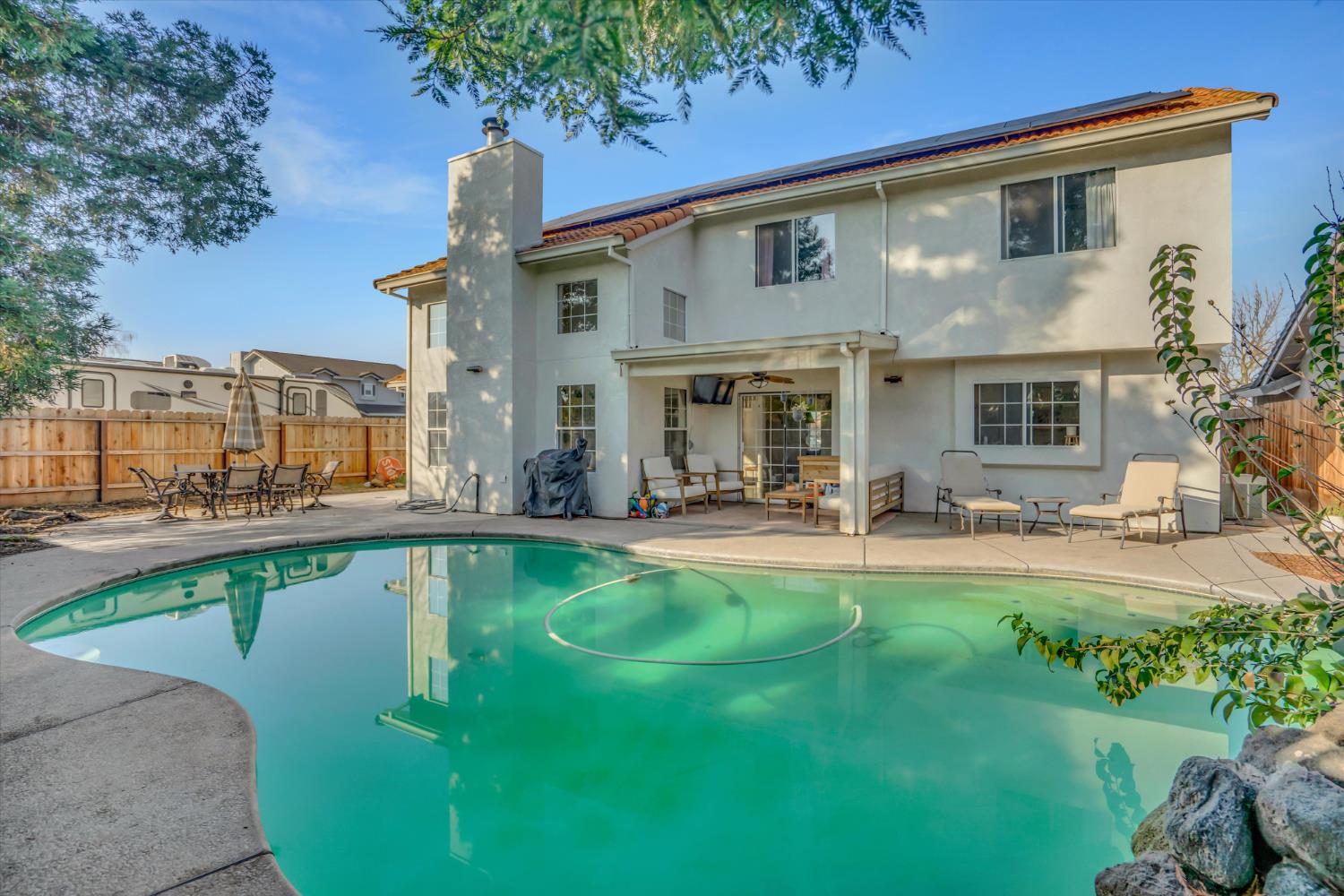 710 Vermeulen Dr, Ripon, CA 95366