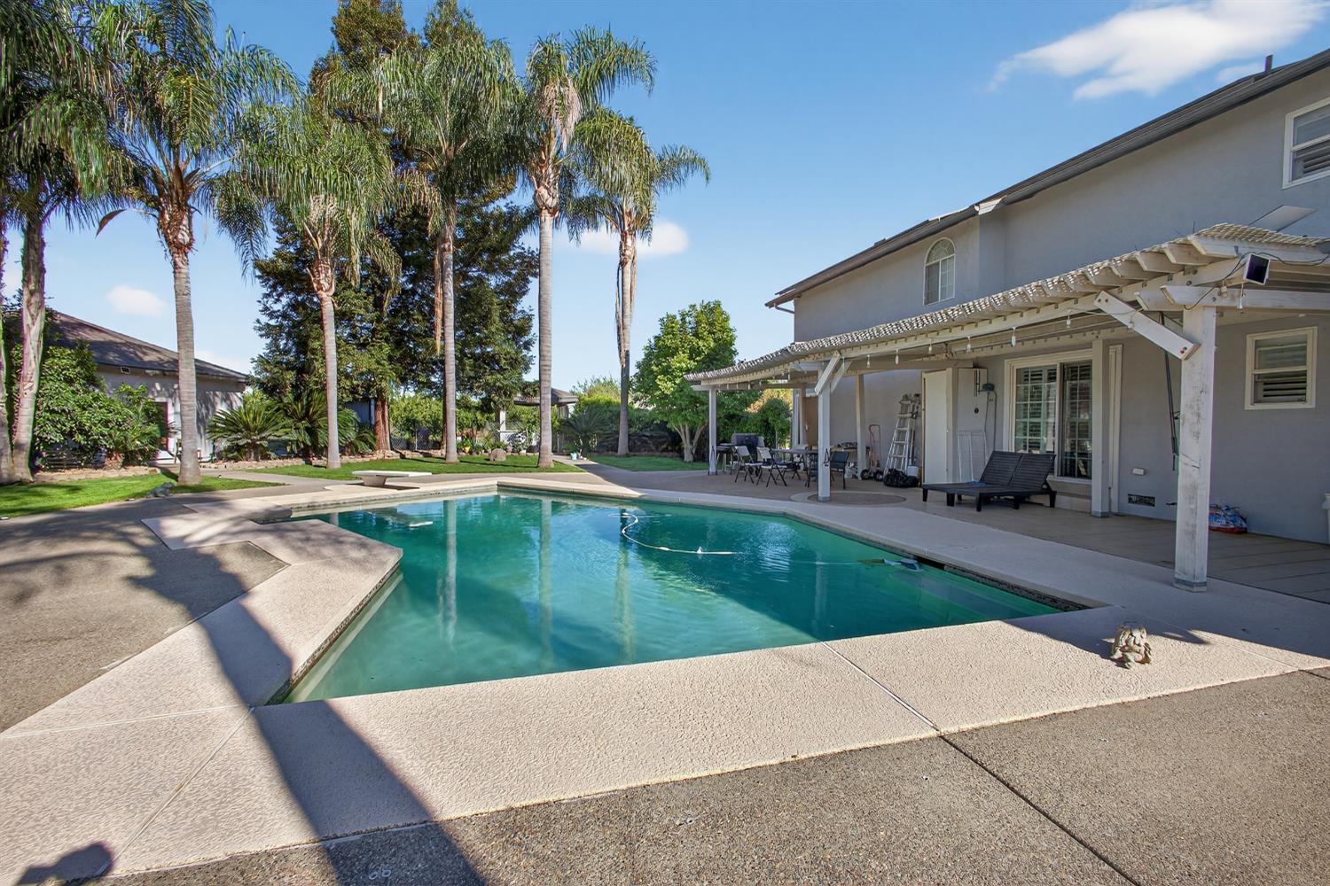 19195 Dahlin Rd, Escalon, CA 95320