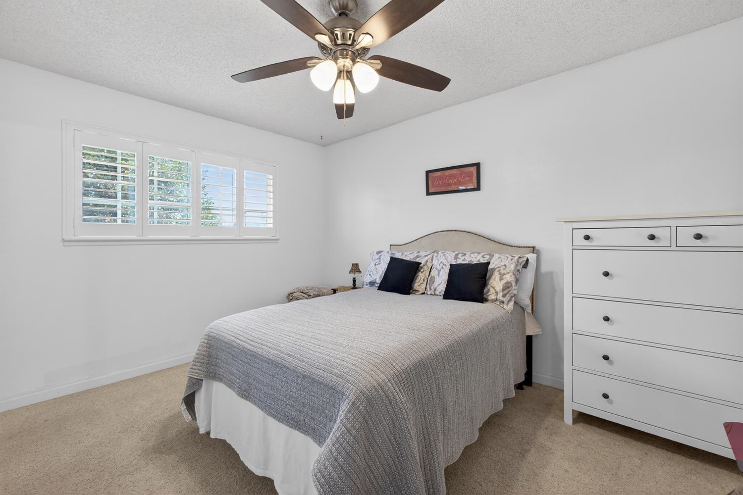 19195 Dahlin Rd, Escalon, CA 95320