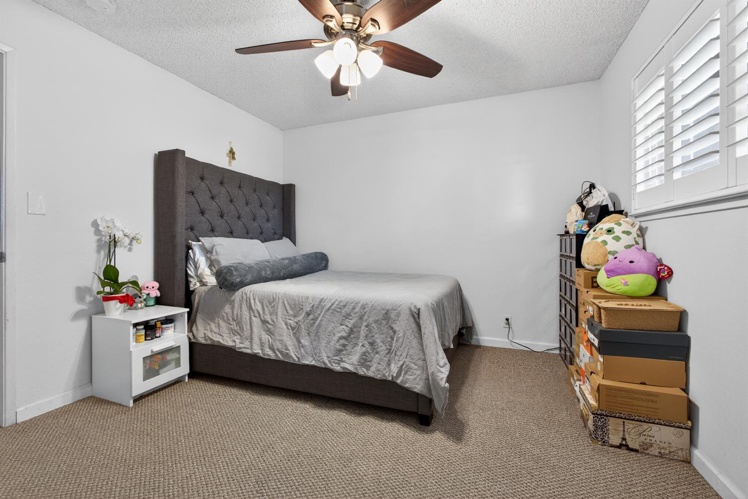 19195 Dahlin Rd, Escalon, CA 95320