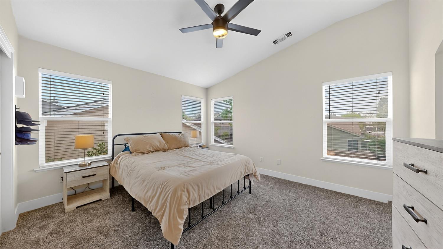 4224 Mount Pleasant Dr, Modesto, CA 95357