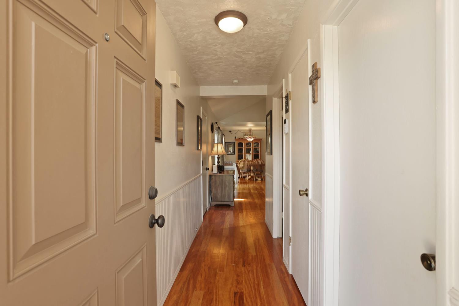 604 Edgebrook Ct, Modesto, CA 95354