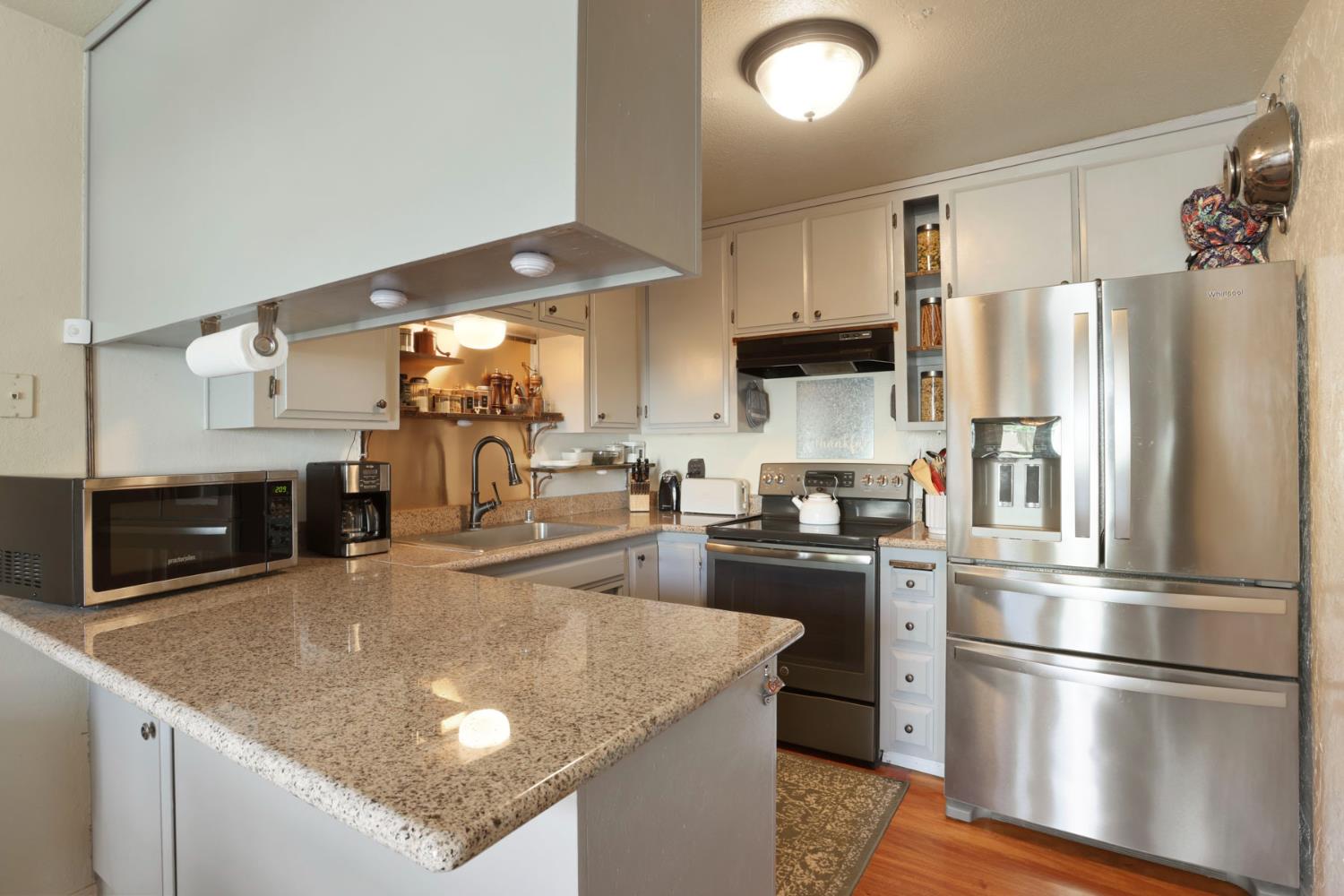 604 Edgebrook Ct, Modesto, CA 95354