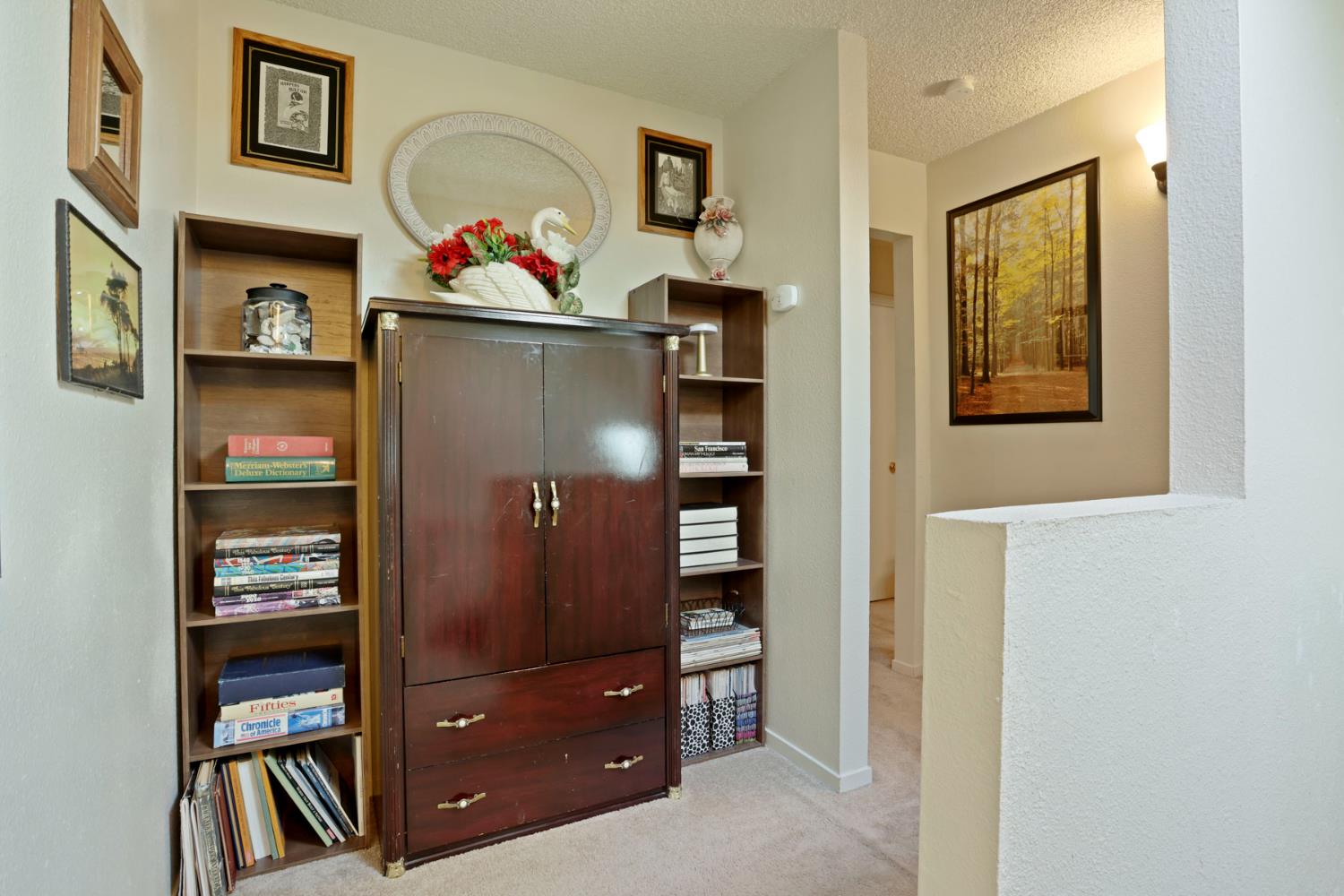 604 Edgebrook Ct, Modesto, CA 95354