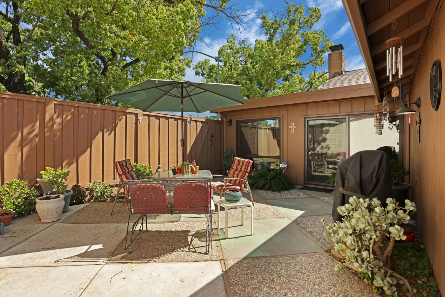 604 Edgebrook Ct, Modesto, CA 95354