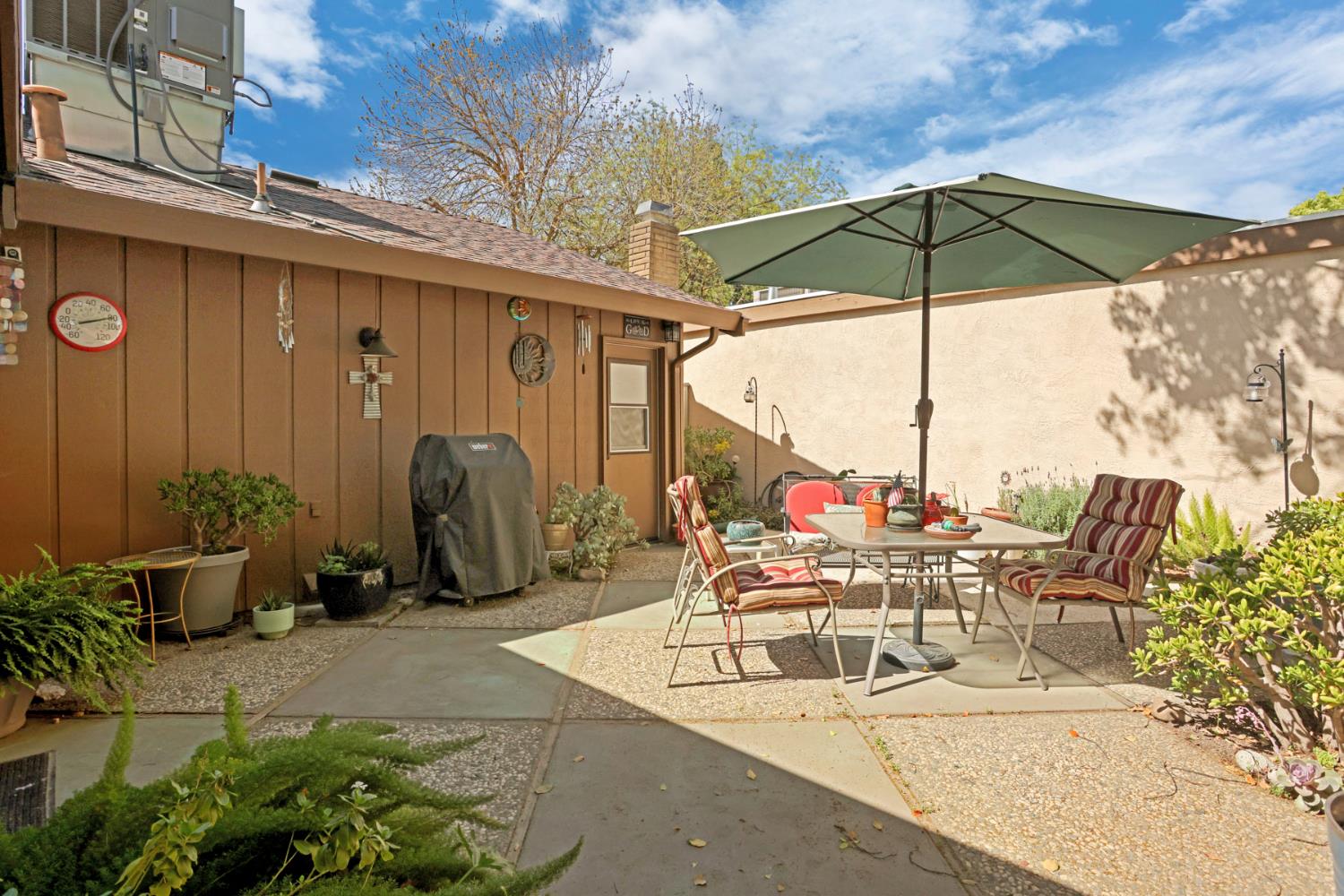 604 Edgebrook Ct, Modesto, CA 95354