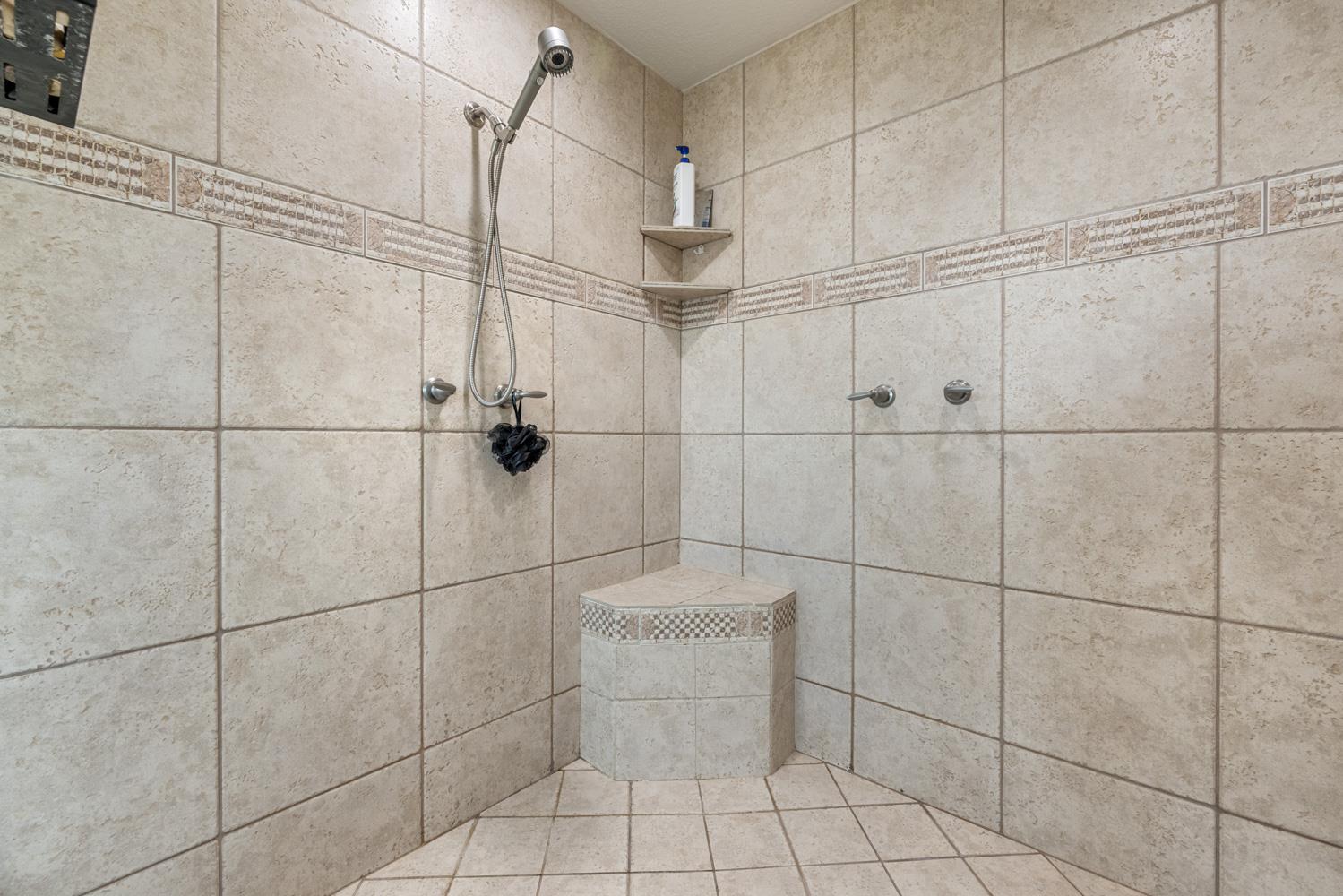 8300 Jantzen Rd, Modesto, CA 95357