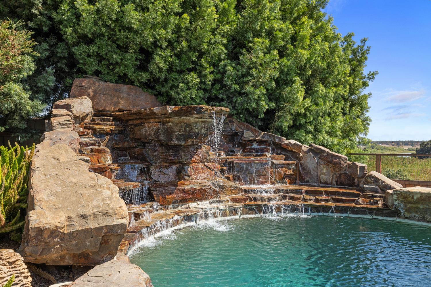 8300 Jantzen Rd, Modesto, CA 95357