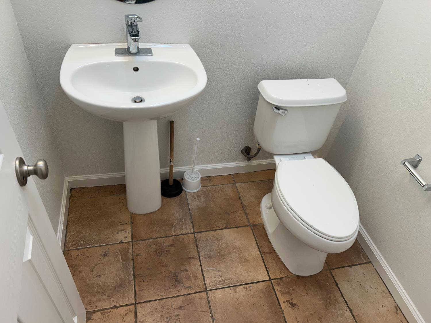 1808 N Rancho Encantado Ct, Modesto, CA 95358