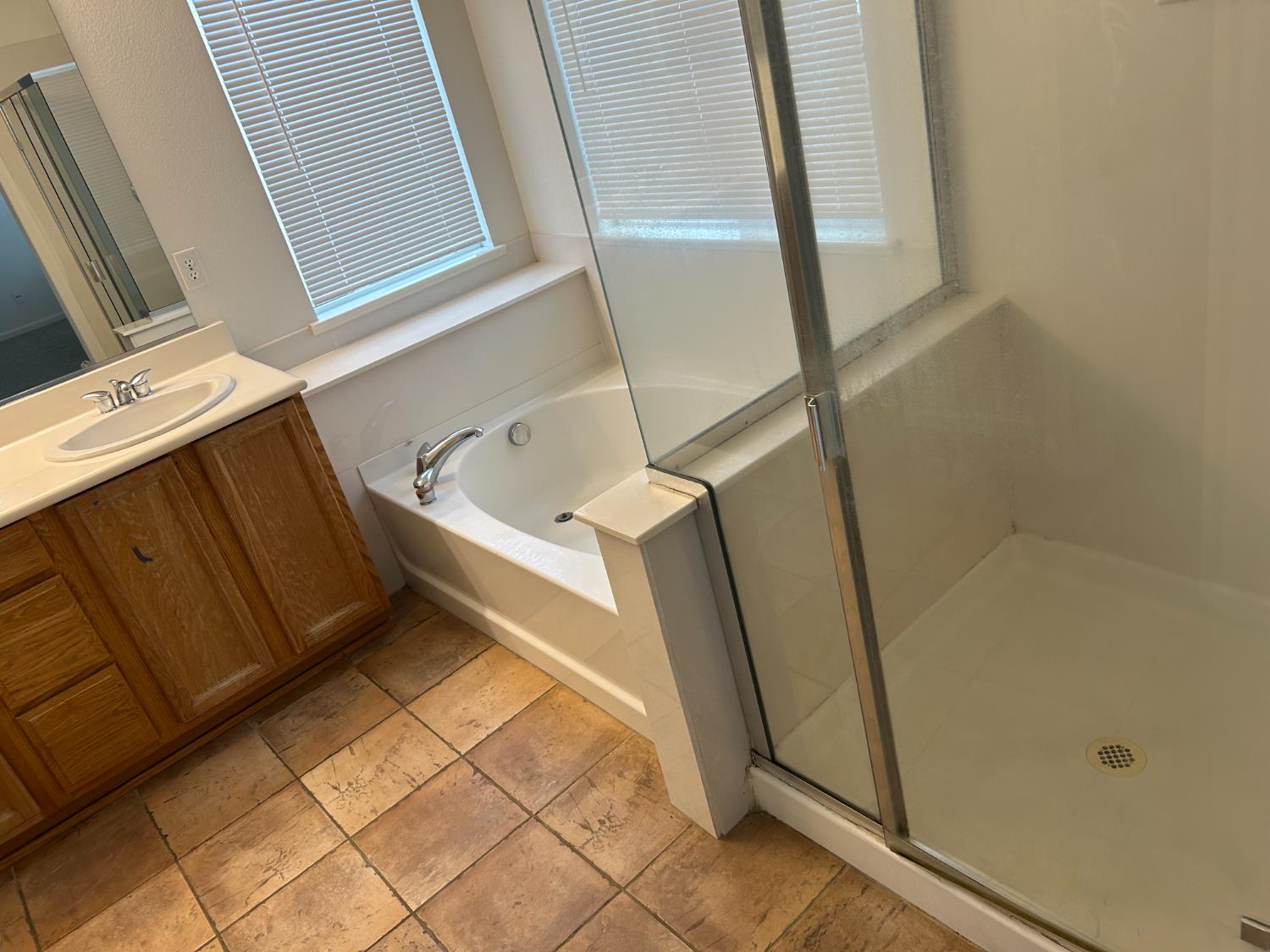 1808 N Rancho Encantado Ct, Modesto, CA 95358