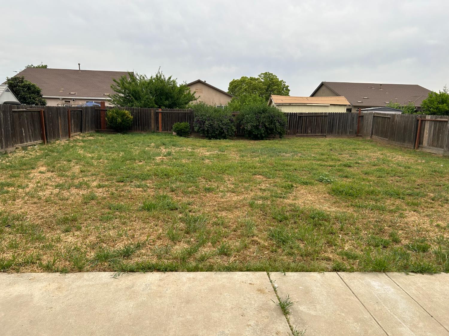 1808 N Rancho Encantado Ct, Modesto, CA 95358