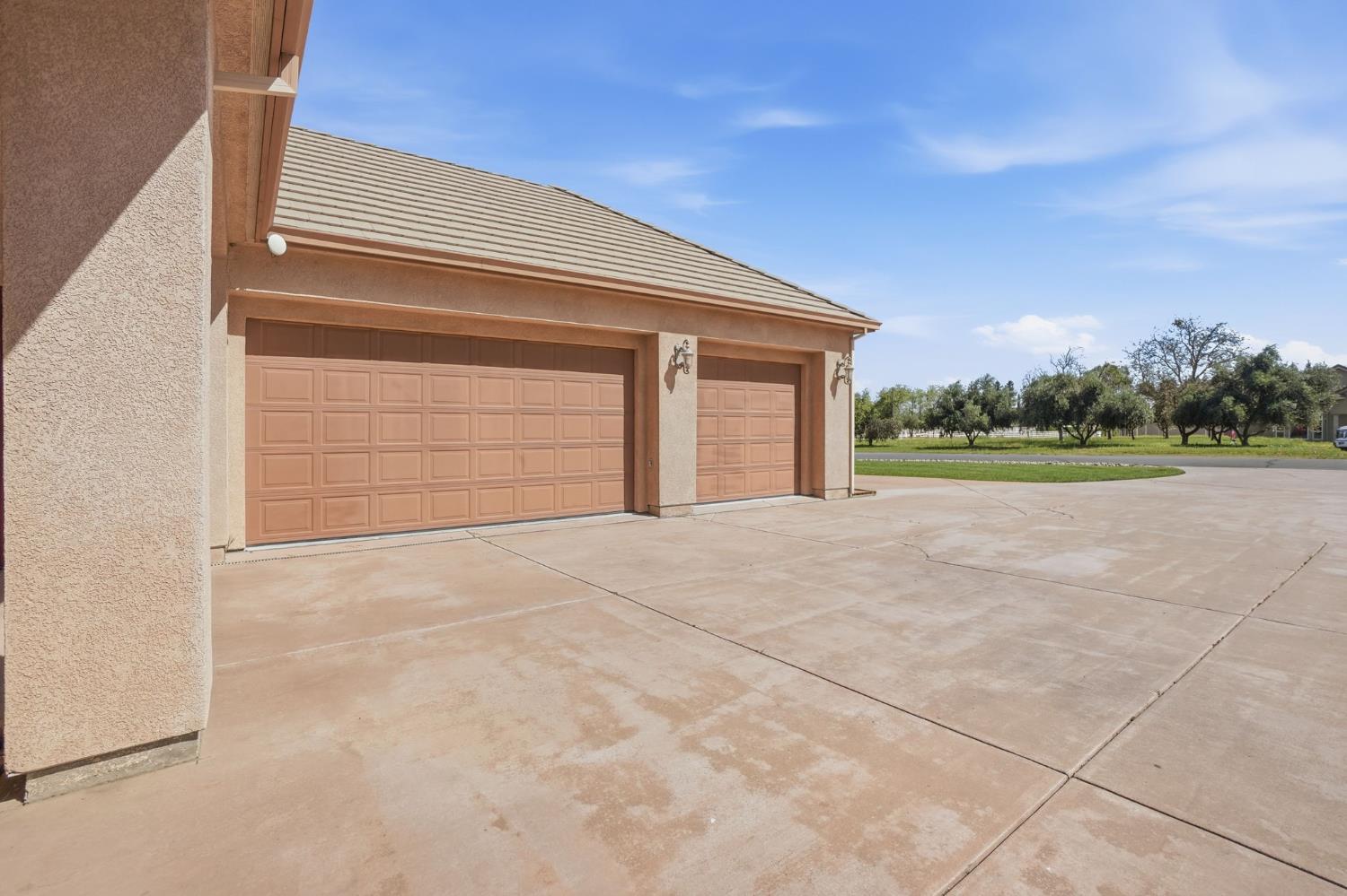 10749 Amerine Ln, Oakdale, CA 95361