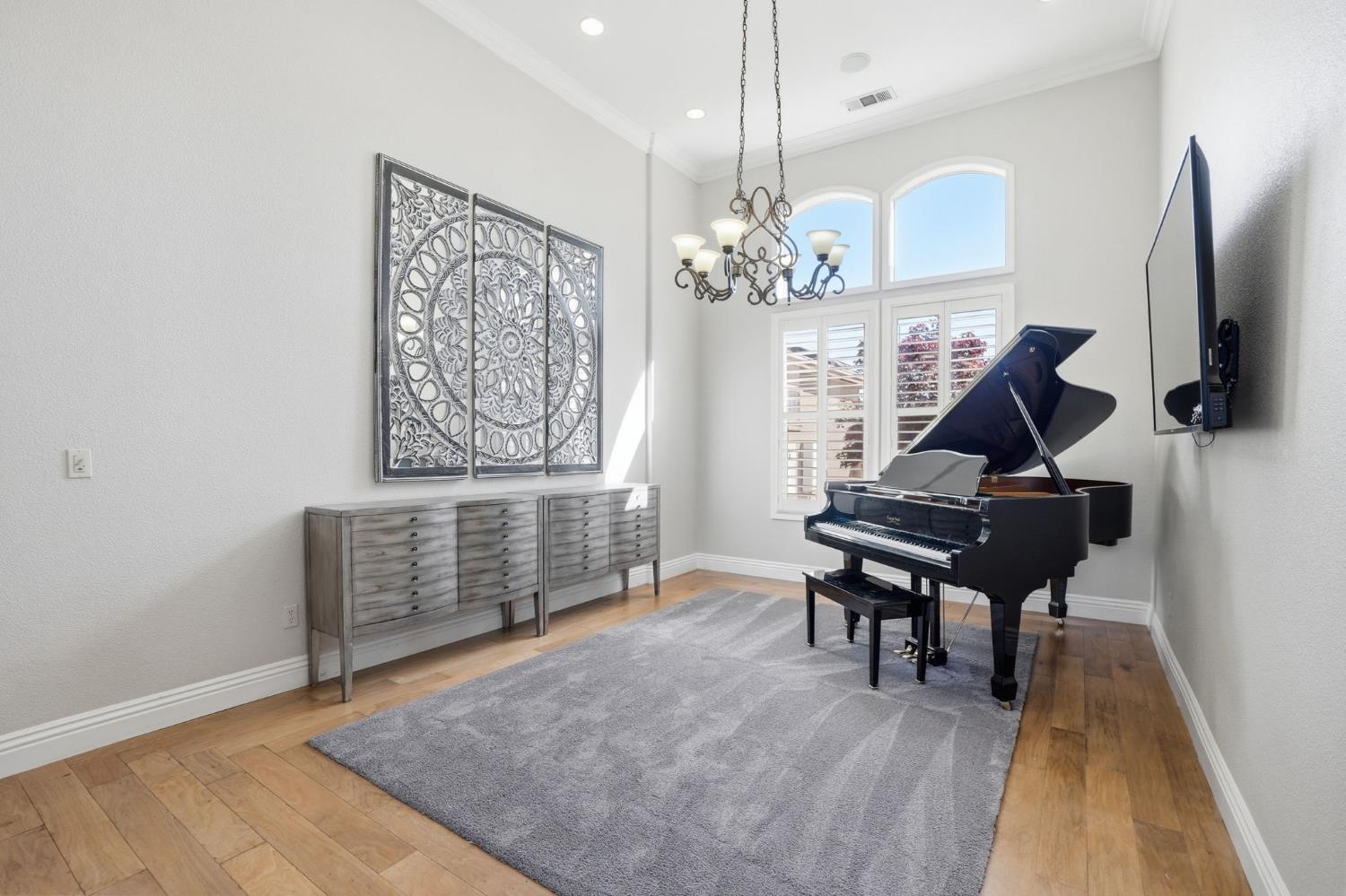 10749 Amerine Ln, Oakdale, CA 95361