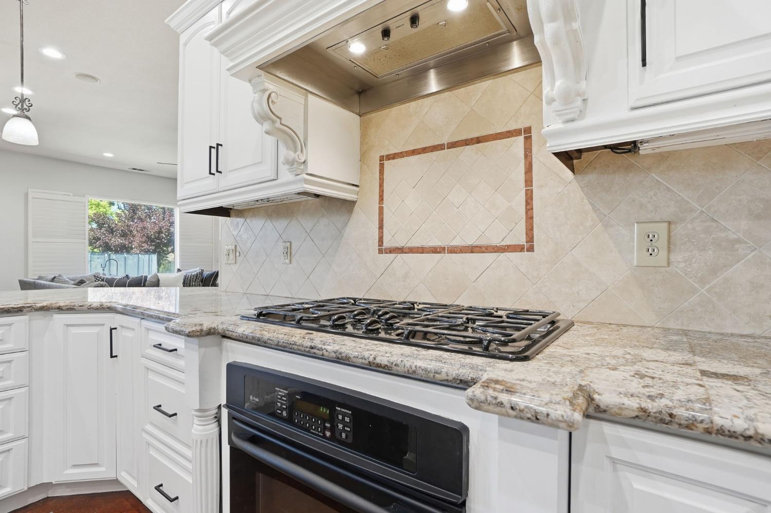 10749 Amerine Ln, Oakdale, CA 95361