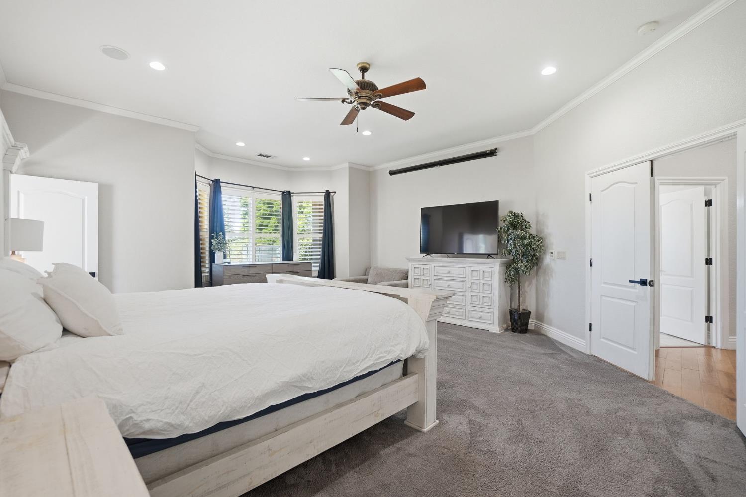 10749 Amerine Ln, Oakdale, CA 95361