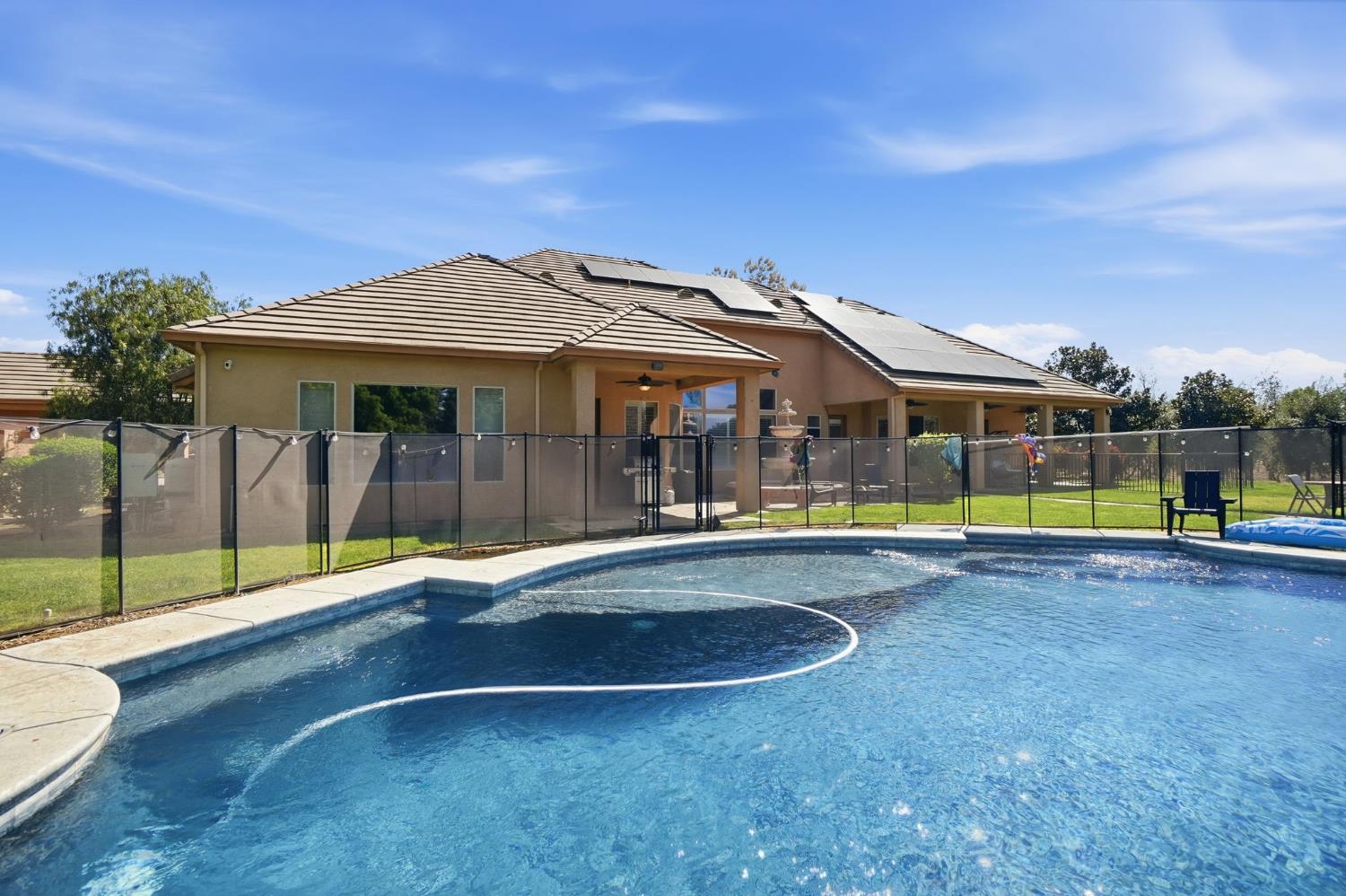 10749 Amerine Ln, Oakdale, CA 95361