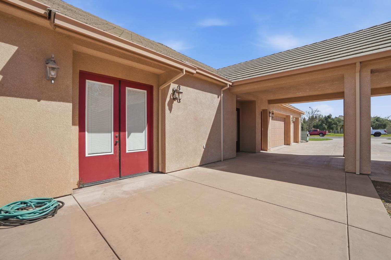 10749 Amerine Ln, Oakdale, CA 95361