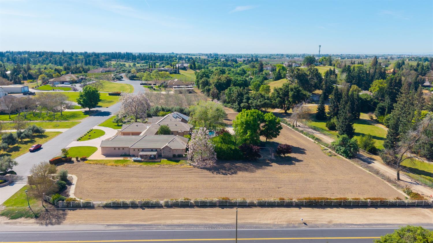 10749 Amerine Ln, Oakdale, CA 95361