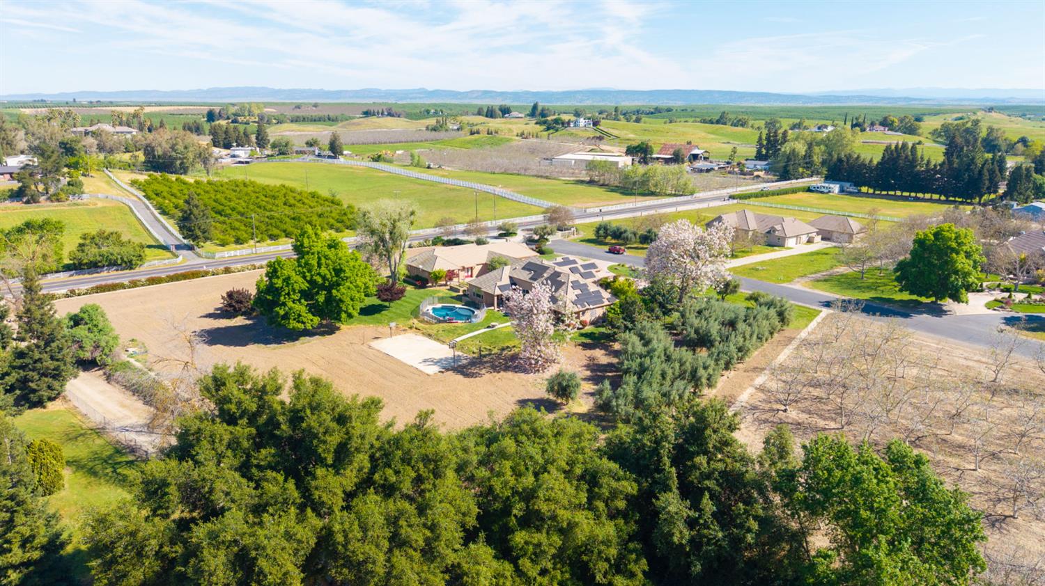 10749 Amerine Ln, Oakdale, CA 95361