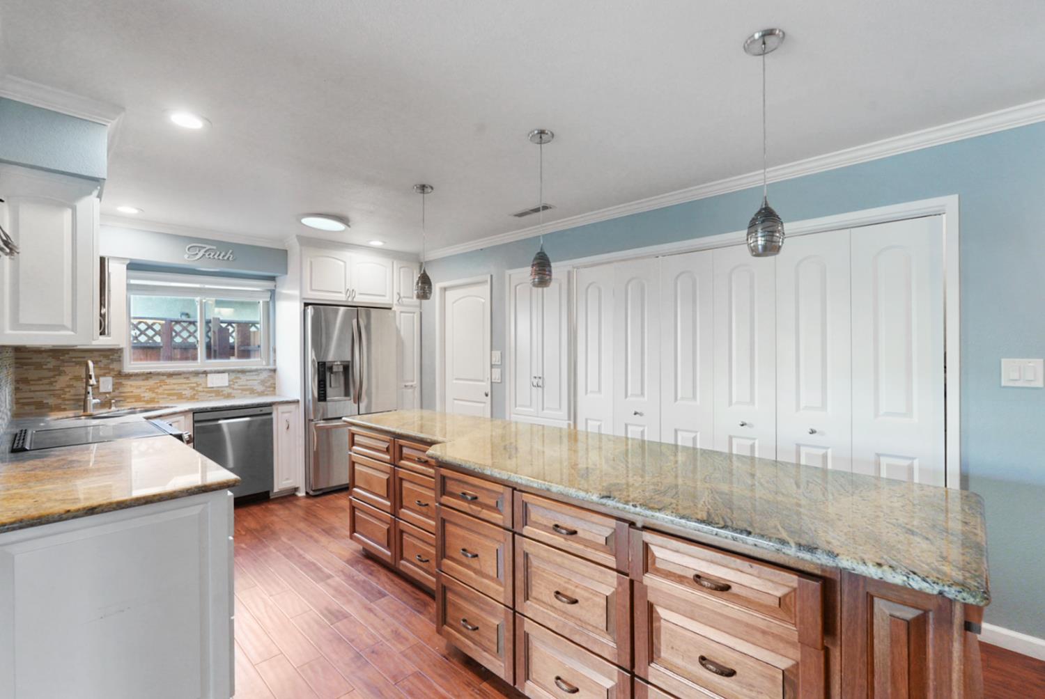 728 R St, Newman, CA 95360