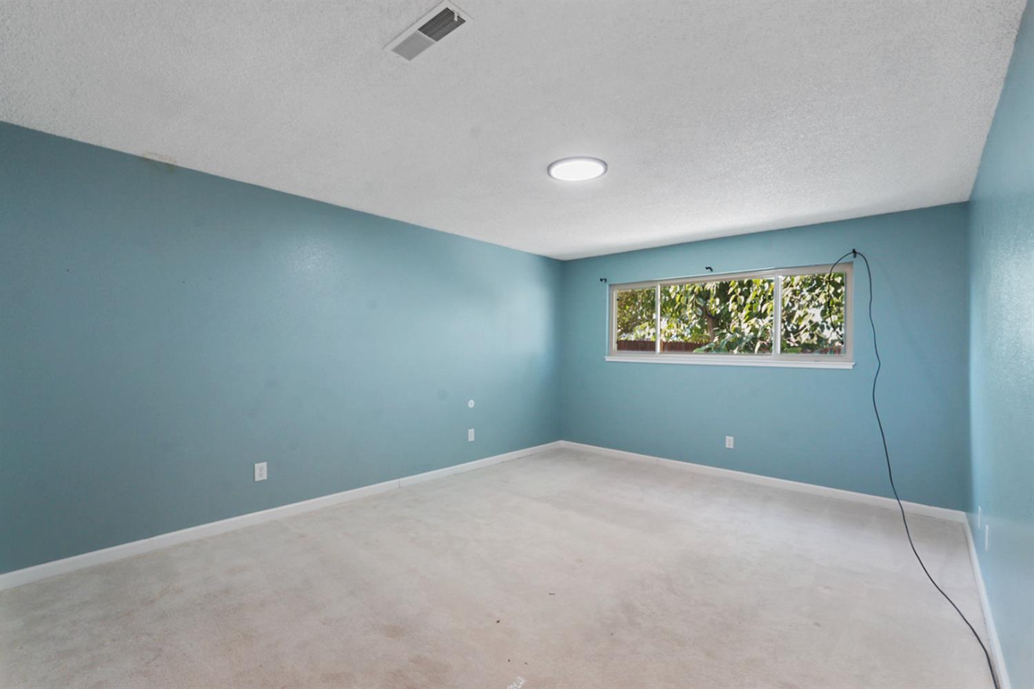 728 R St, Newman, CA 95360