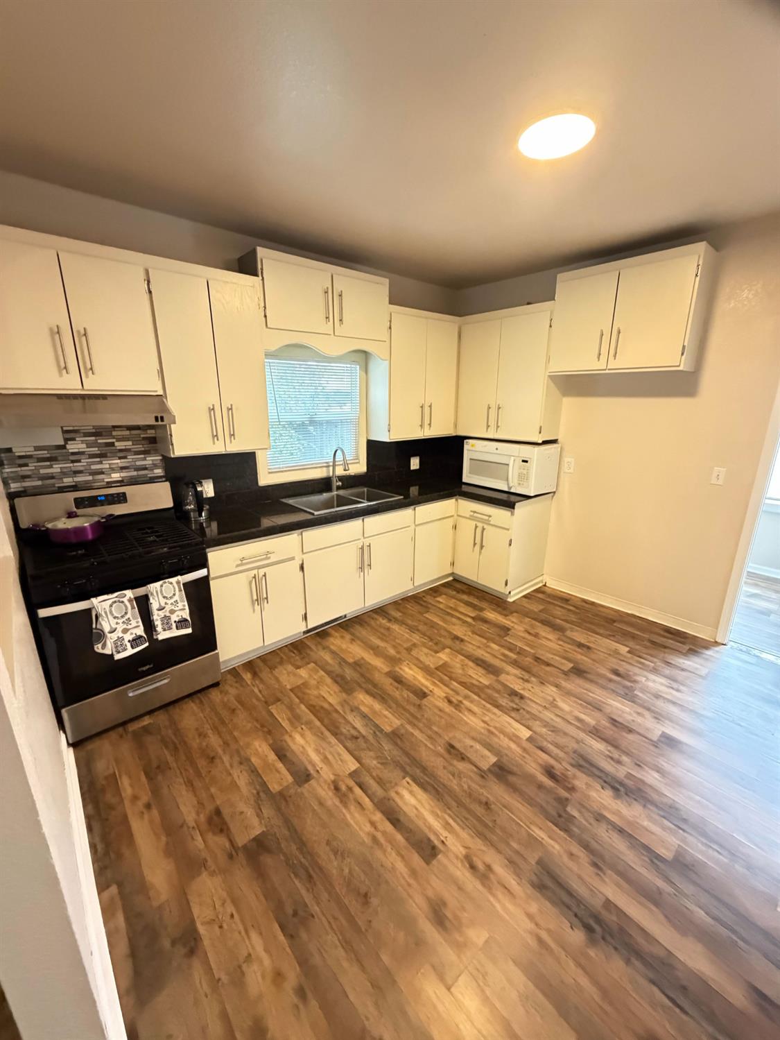 670 Mitchell Ave, Turlock, CA 95380