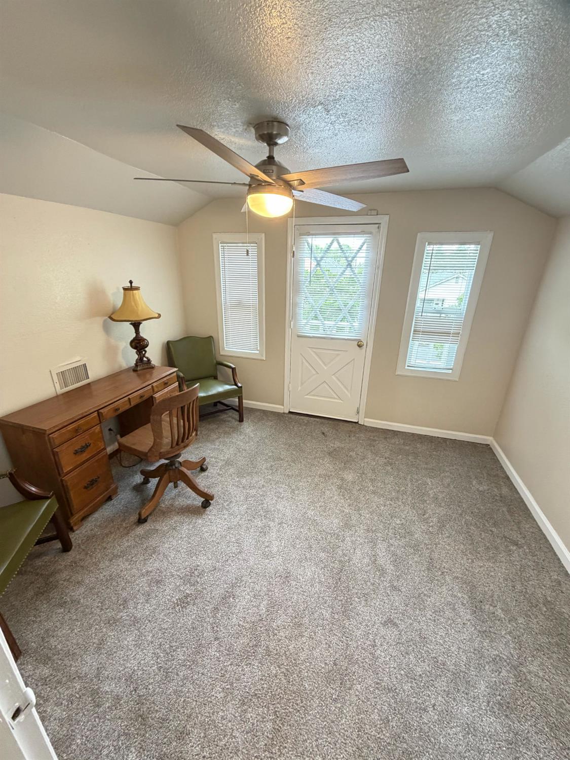 670 Mitchell Ave, Turlock, CA 95380