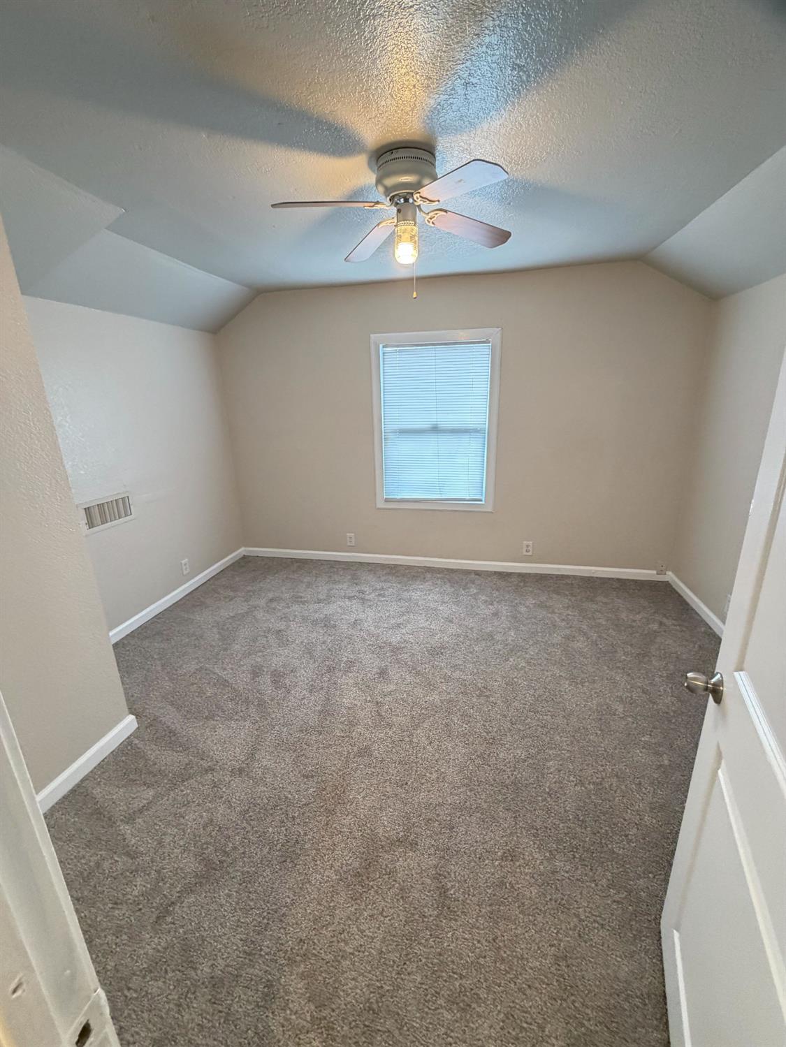 670 Mitchell Ave, Turlock, CA 95380