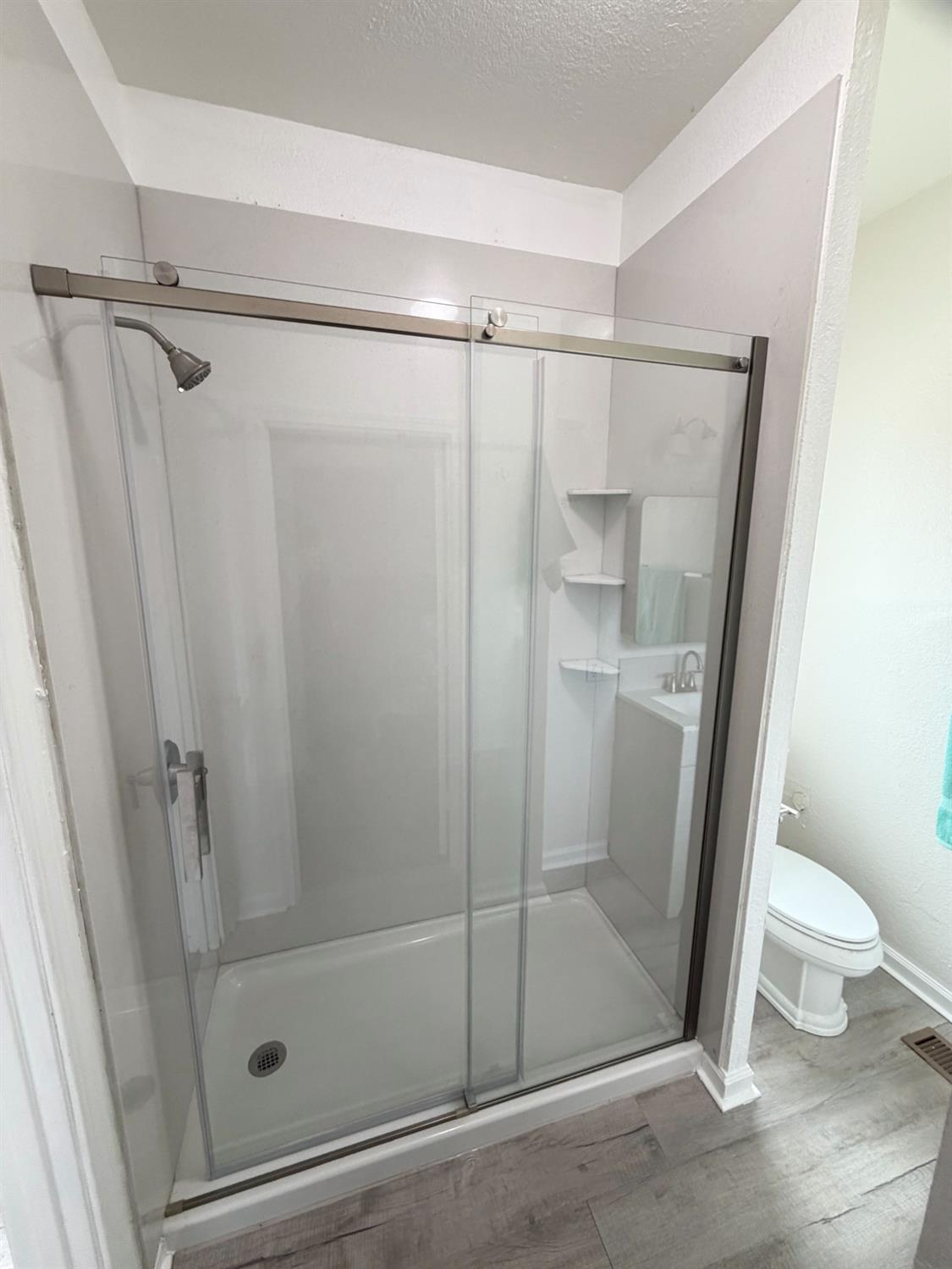 670 Mitchell Ave, Turlock, CA 95380