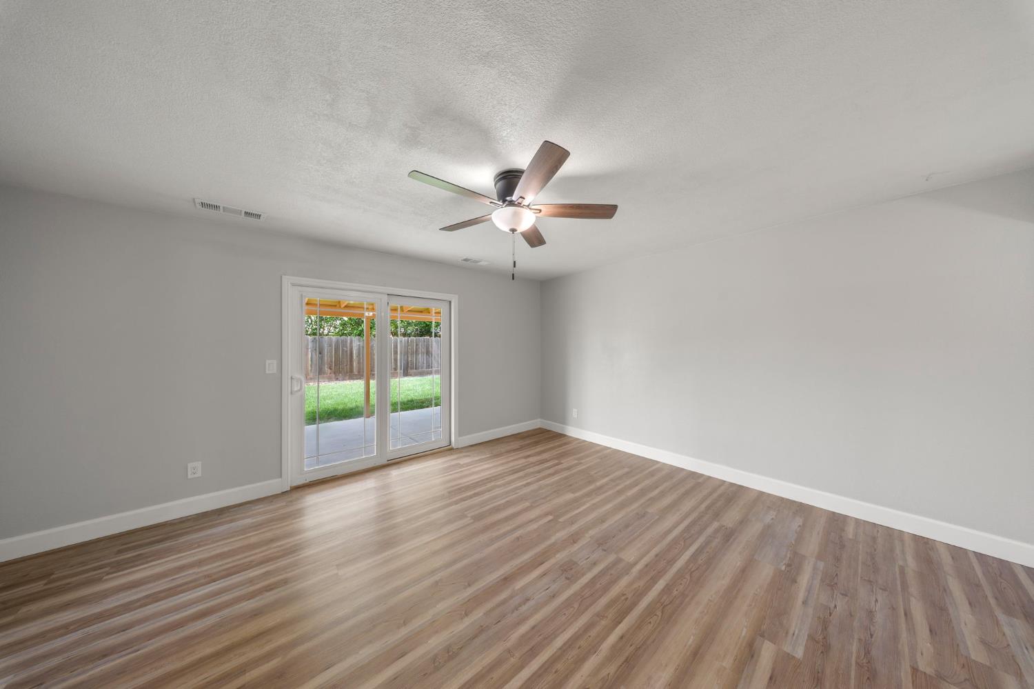 2021 Ellison Dr, Modesto, CA 95355