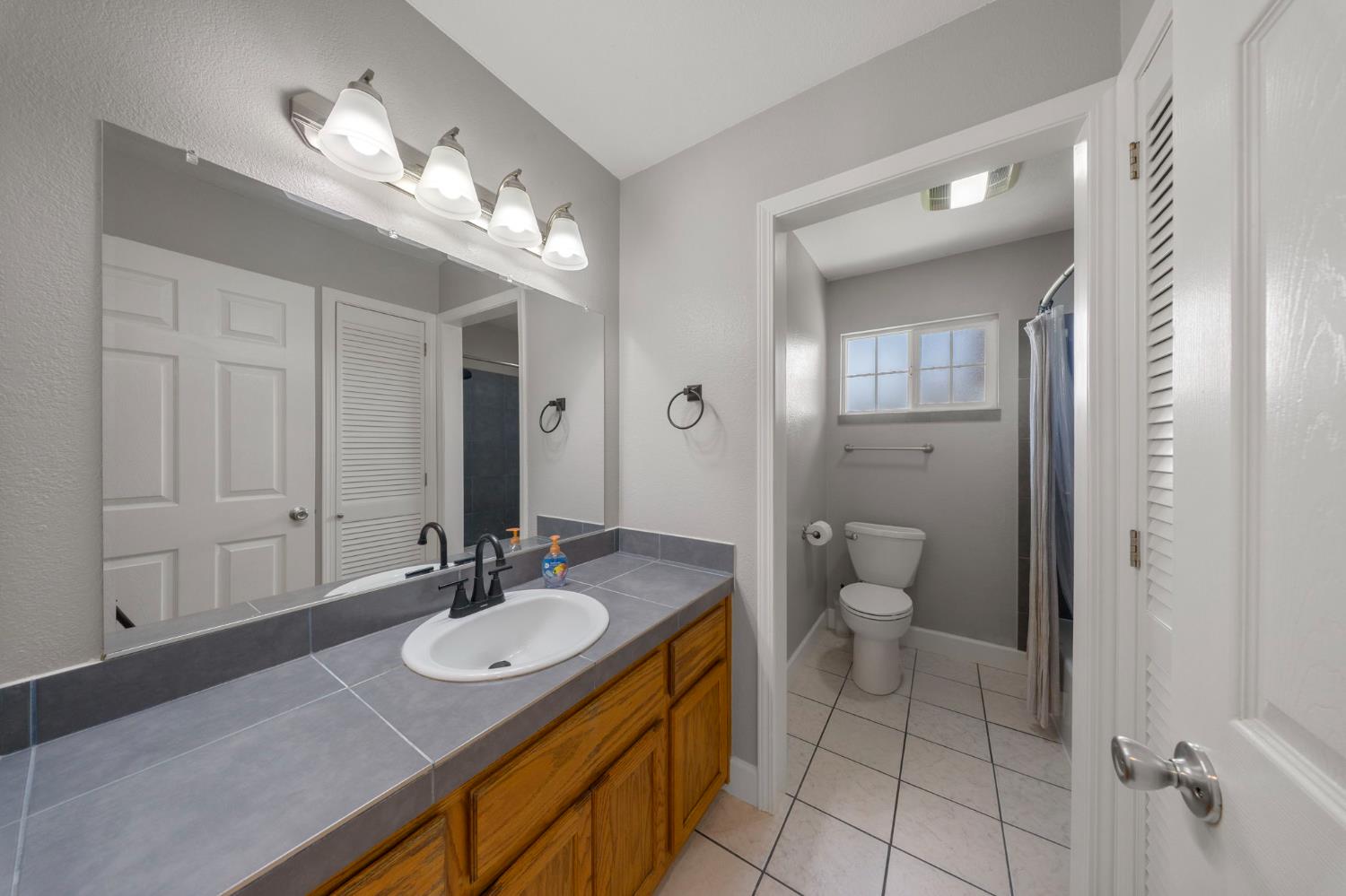 2021 Ellison Dr, Modesto, CA 95355